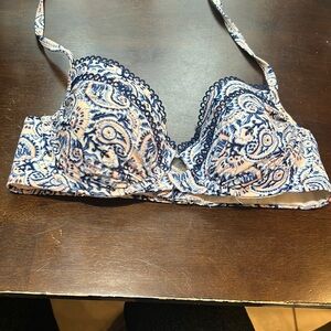 Victoria secret bikini top. Practically new.
